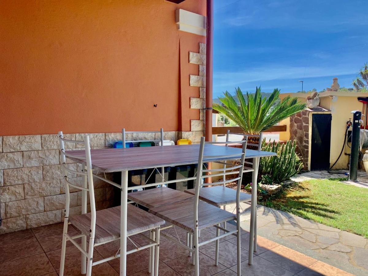 Casa Vacanza V&G Domus De Maria Eksteriør bilde